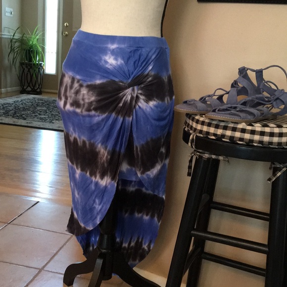 Mona B Dresses & Skirts - Mona B tie dye skirt small